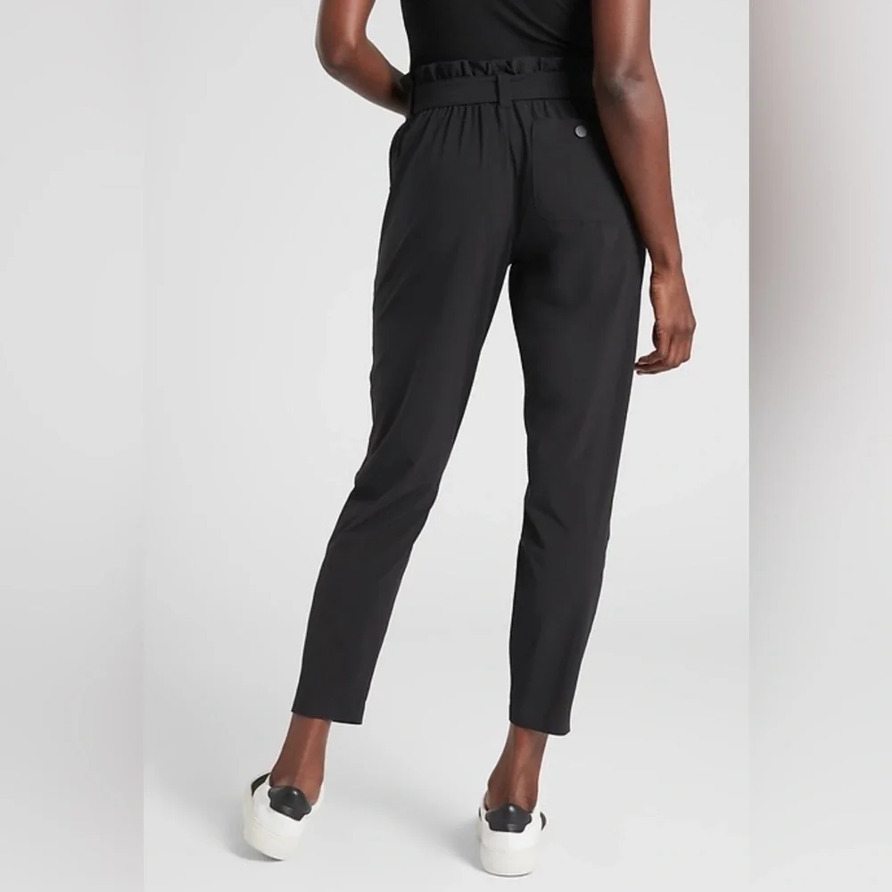 Athleta Skyline Pant Charcoal Gray Size 16 Paper Bag Waist Travel Utility